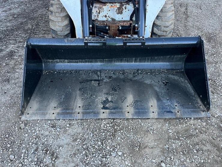 2017-bobcat-s570-image-11