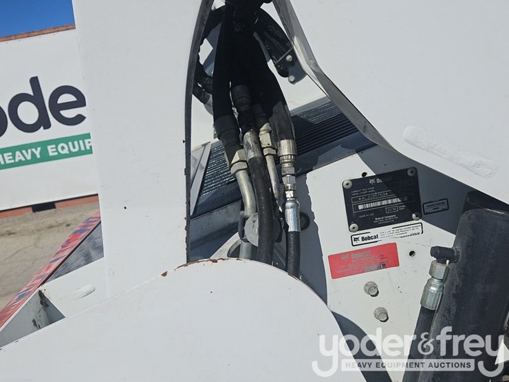 2019-bobcat-t590-image-16
