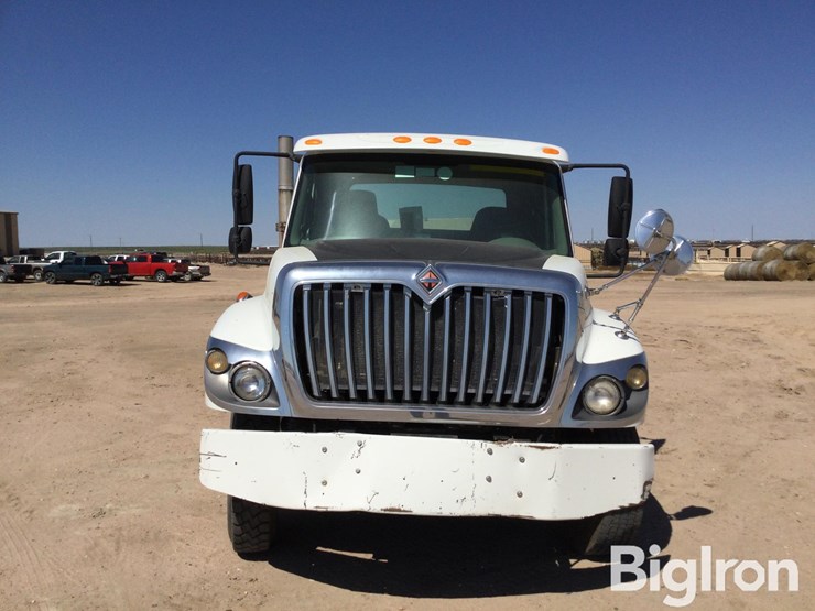 2009-international-workstar-7400-image-2