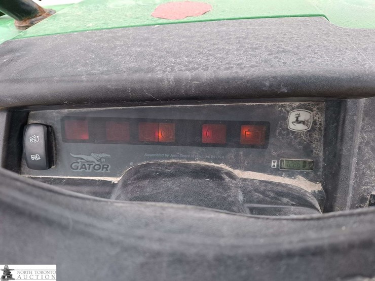 john-deere-gator-image-11