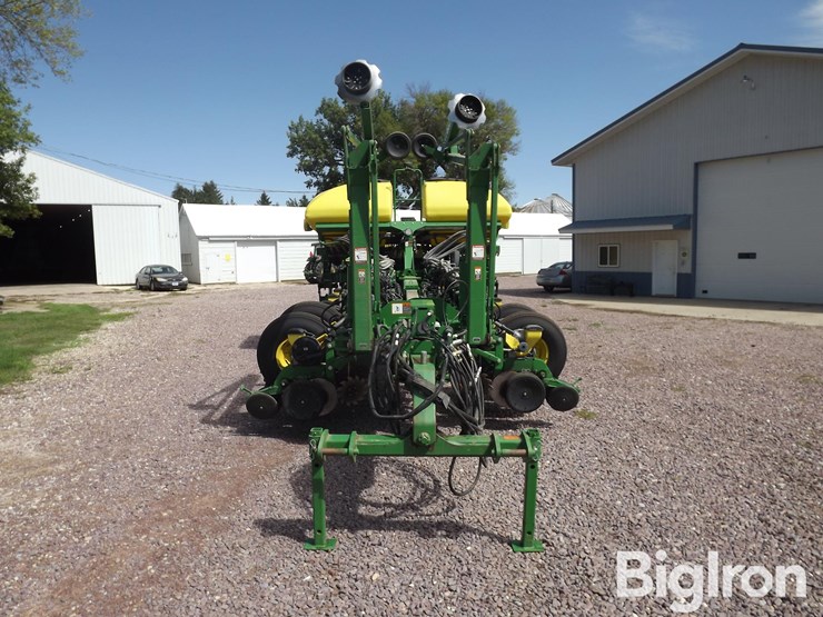 2012-john-deere-1770nt-image-2