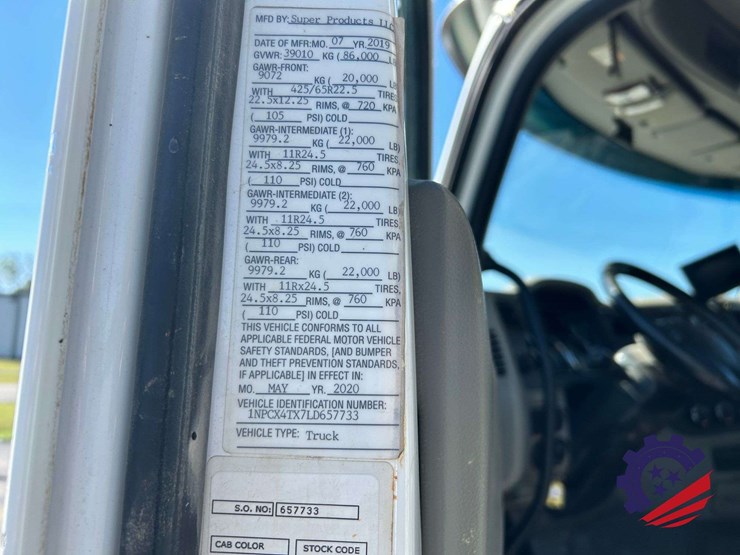 2020-peterbilt-567-image-103