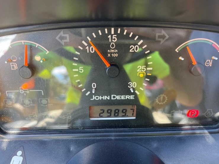john-deere-3120-image-22
