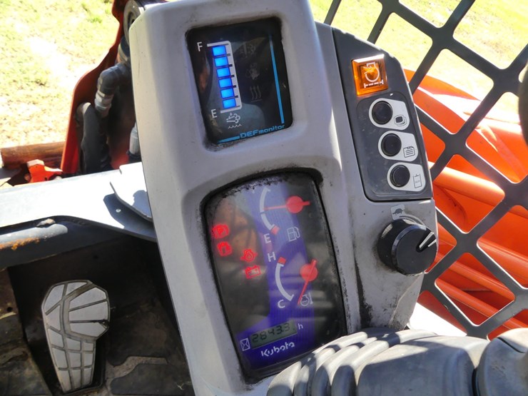 kubota-svl97-2-image-16