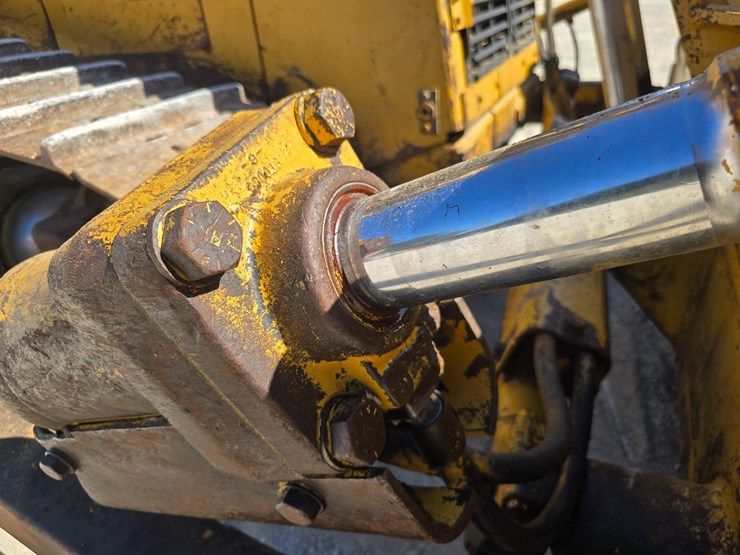 caterpillar-d7h-lgp-image-24