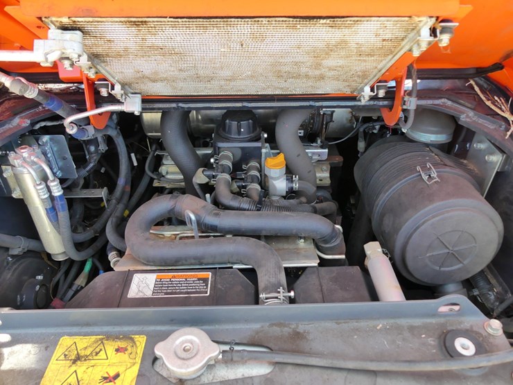kubota-svl97-2-image-9