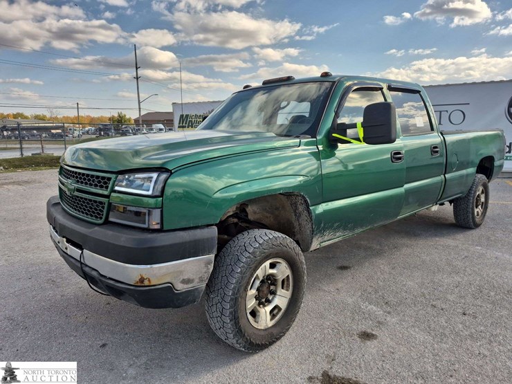 2005-chevrolet-silverado-2500hd-image-1