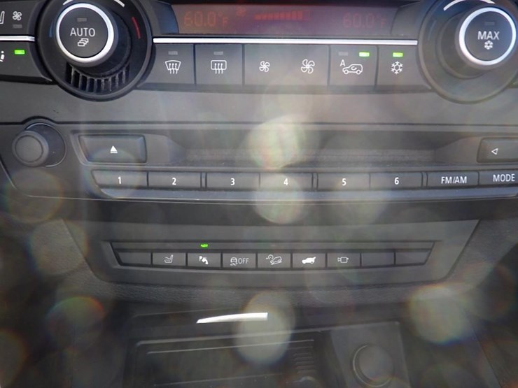 2011-bmw-x5-image-30