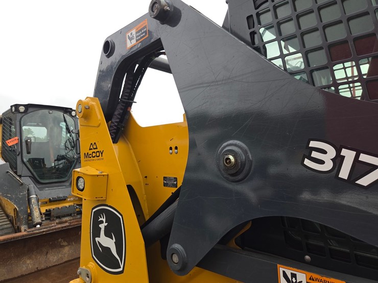 deere-317g-image-17