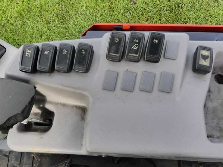 kubota-r640-image-13