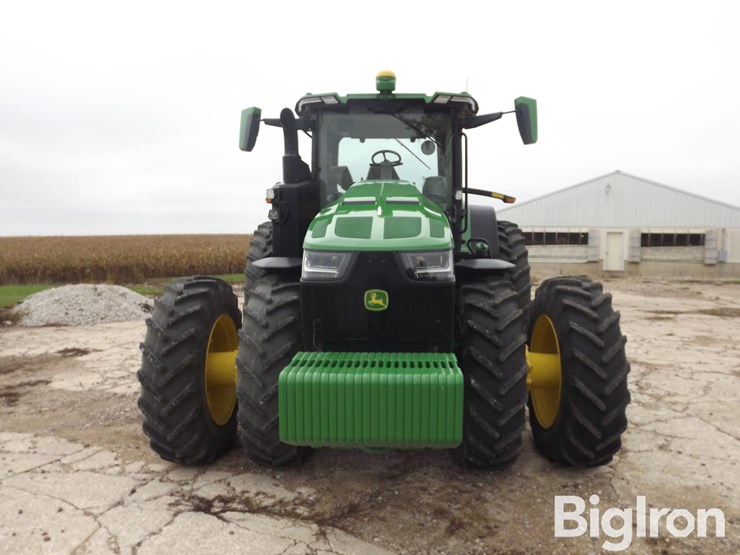 2023-john-deere-8r-370-image-2