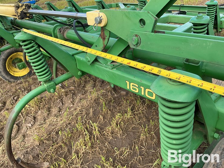 john-deere-1610-image-16
