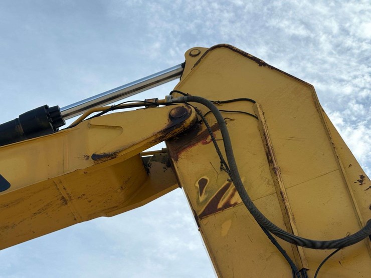 2008-caterpillar-330-image-21