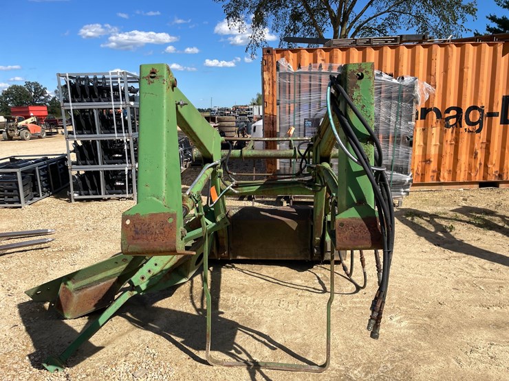 john-deere-148-image-6