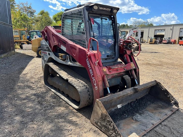 2017-takeuchi-tl12v2-image-10