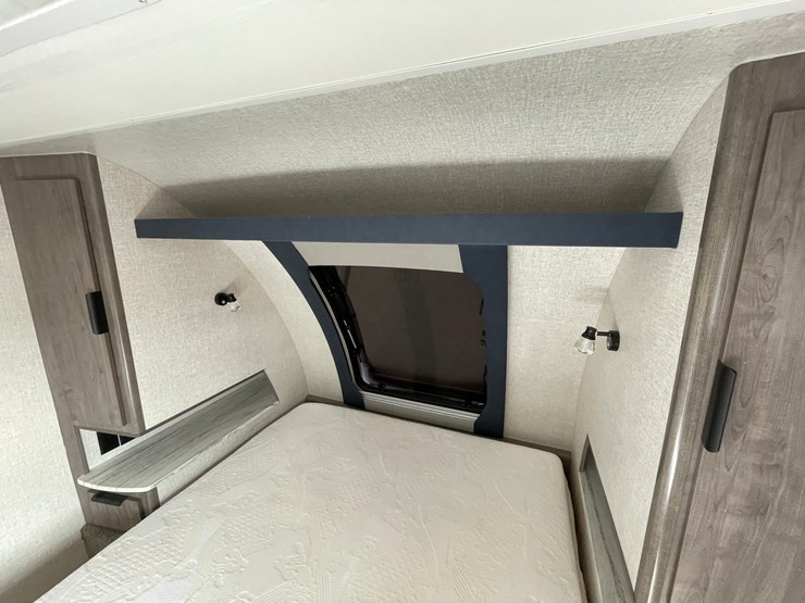 #2824-•-2022-lance-travel-trailer,-(has-new-mexico-title)-image-75