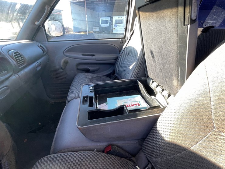 #2760-•-2001-dodge-ram-(title-in-delay)-image-28