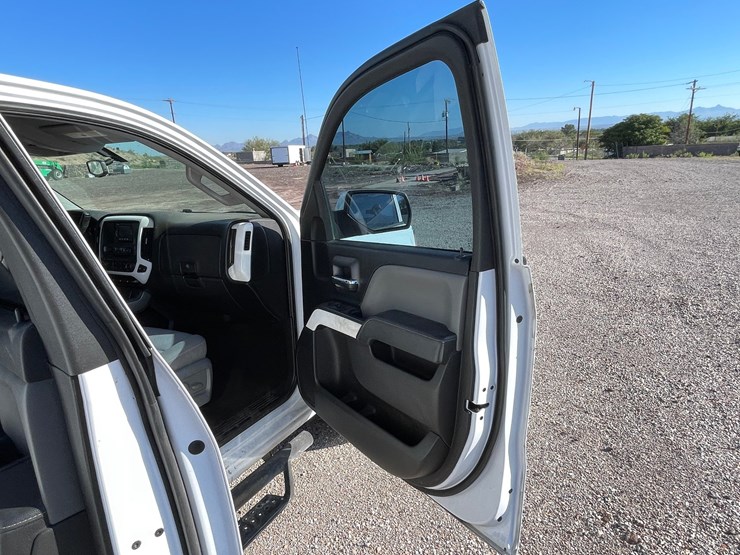 #2754-•-2015-chevrolet-silverado-(title-in-delay)-image-71