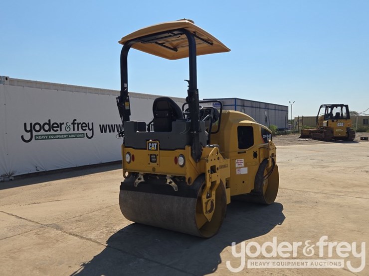 2021-caterpillar-cb34b-image-5