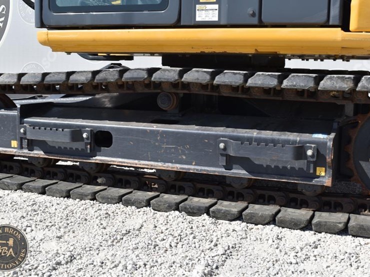 2023-deere-85-p-tier-image-44