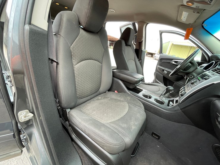 #2768-•-2001-toyota-camry-(title-in-delay)-image-204