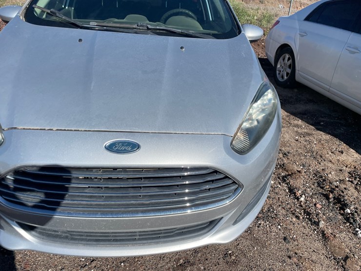 #2761-•-2016-ford-fiesta-passenger-car-(title-in-delay)-image-10