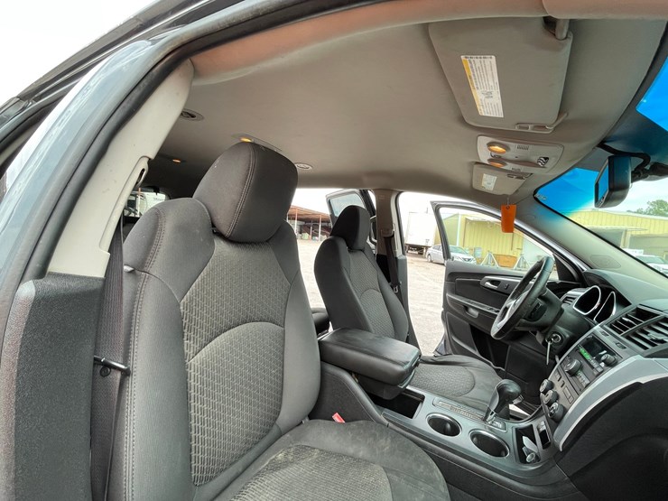 #2768-•-2001-toyota-camry-(title-in-delay)-image-205