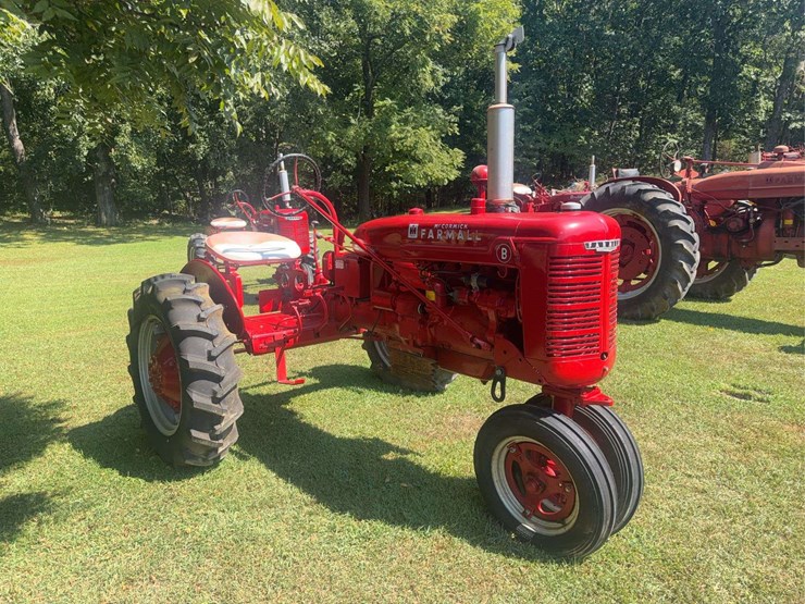1945-farmall-b-image-1