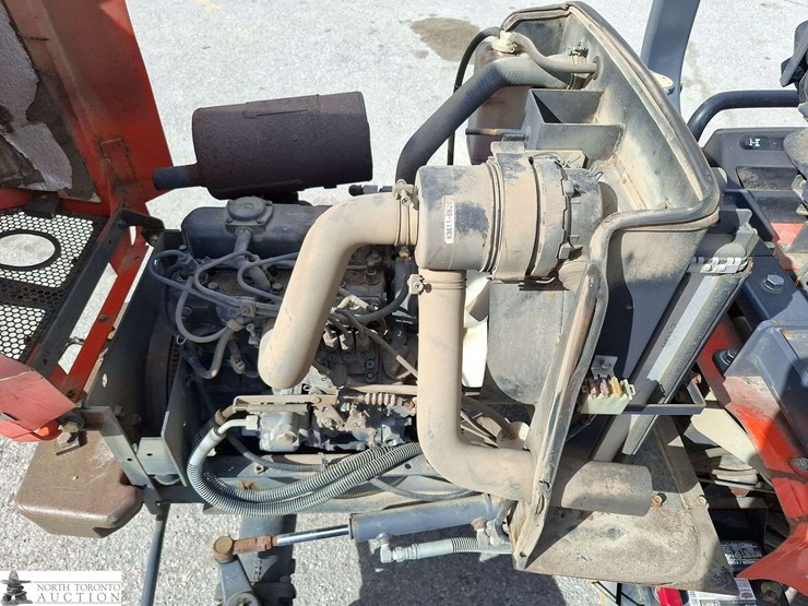 2011-kubota-f3080-image-21