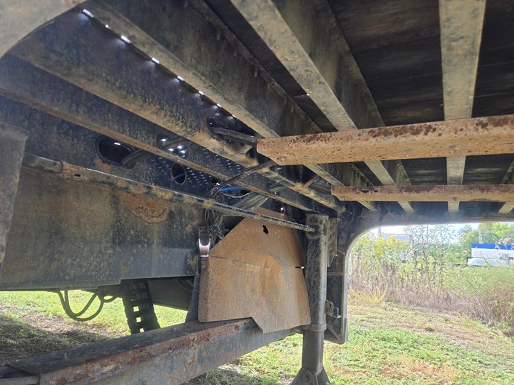 2010-landoll-440-image-26