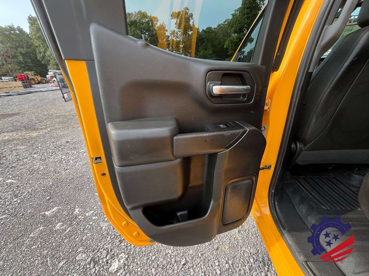 2019-chevrolet-silverado-1500-image-50