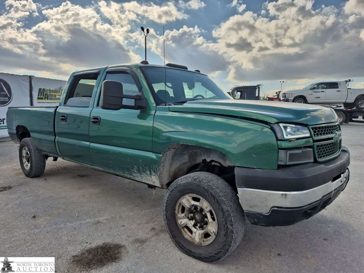 2005-chevrolet-silverado-2500hd-image-3