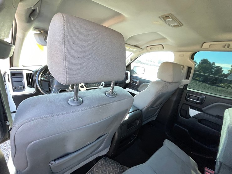 #2754-•-2015-chevrolet-silverado-(title-in-delay)-image-21