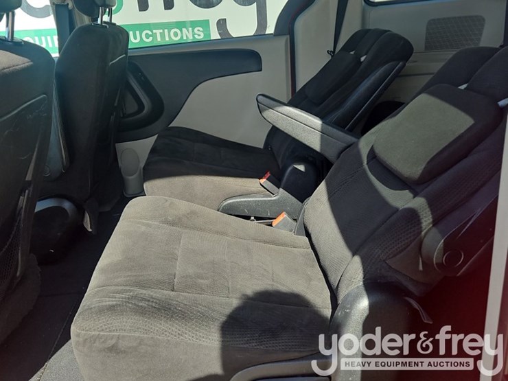 dodge-grand-caravan-image-32