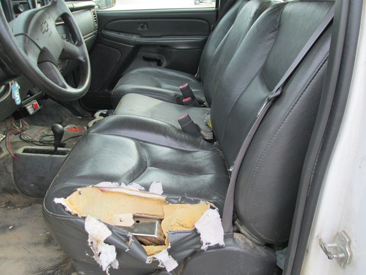 2006-chevrolet-2500hd-image-22