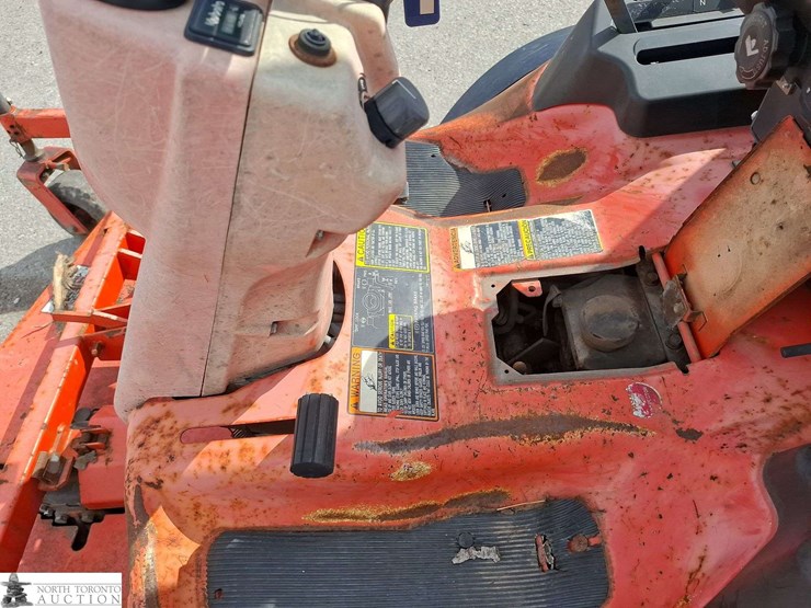2011-kubota-f3080-image-13