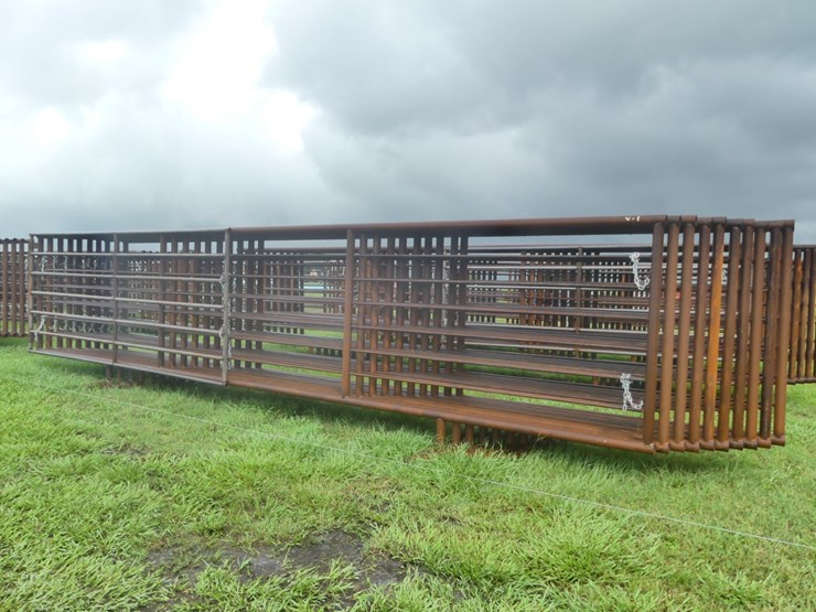 (10)-24'-free-standing-panels-image-1