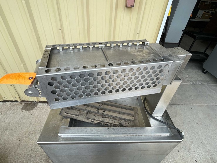 #4676-•-mobile-food-warming-station-image-3