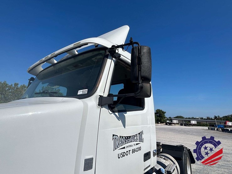 2014-volvo-vnm42t-s/a-truck-tractor-image-11