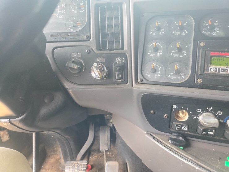 1998-kenworth-t2000-image-61
