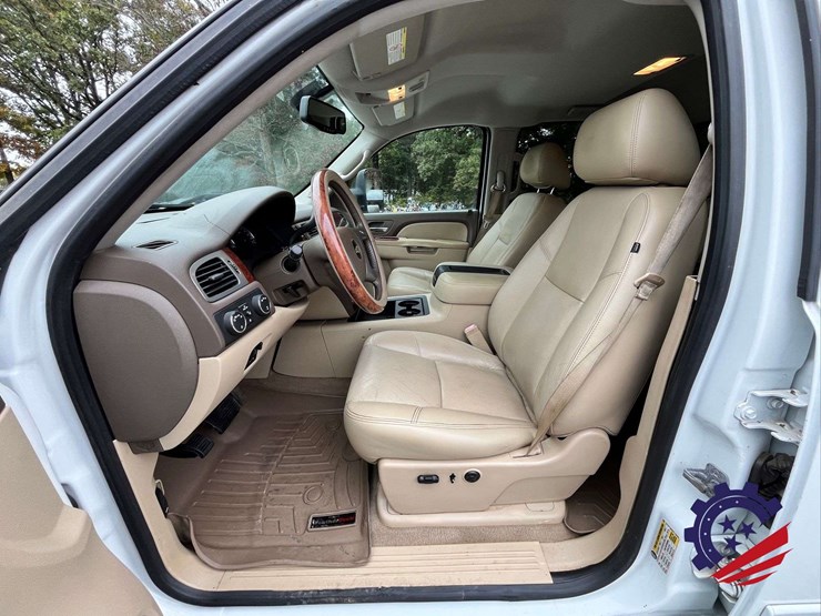 2013-chevrolet-silverado-z71-/-4x4-/-3500hd-pickup-image-53