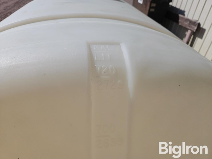 snyder-720-gal-poly-liquid-fertilizer-tank-image-14
