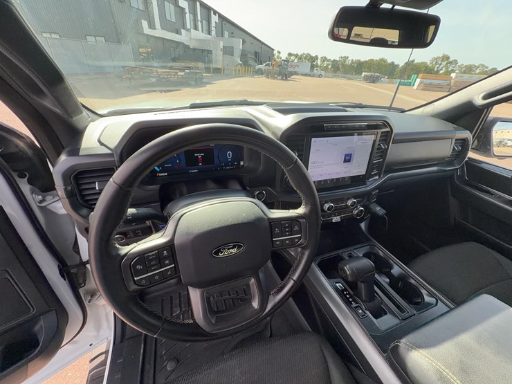 2024-ford-f150-xlt-image-24