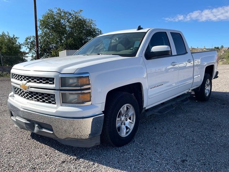 #2754-•-2015-chevrolet-silverado-(title-in-delay)-image-49