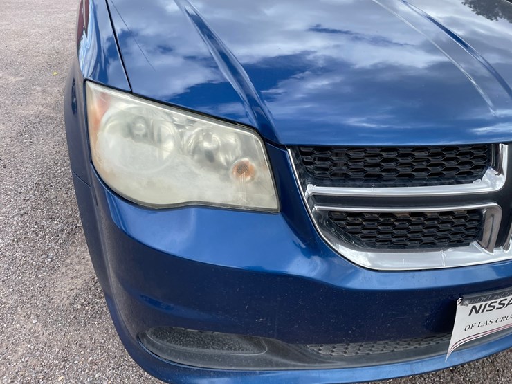 2011-dodge-grand-caravan-image-13