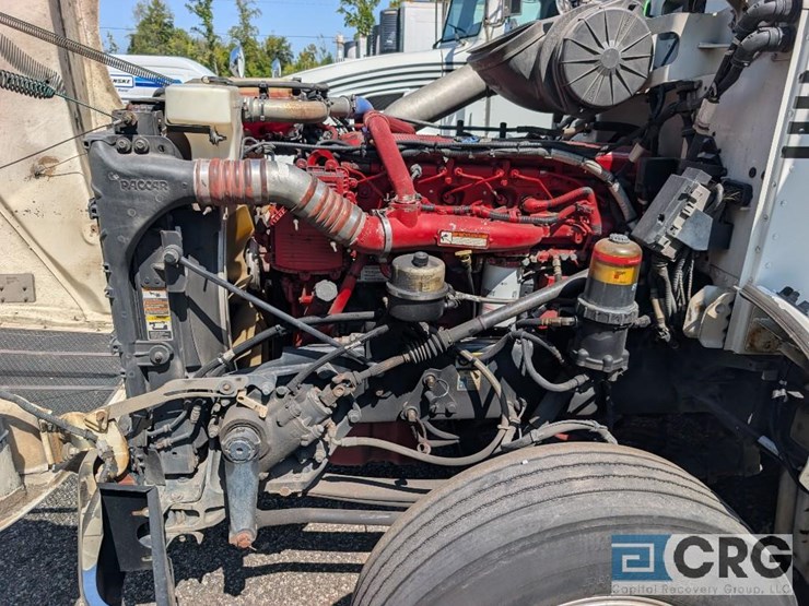 2011-peterbilt-386-image-31