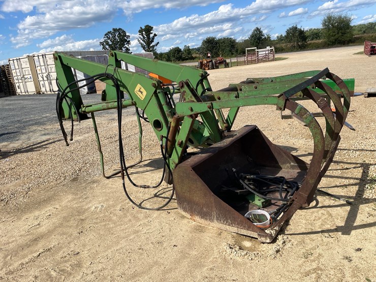 john-deere-148-image-4