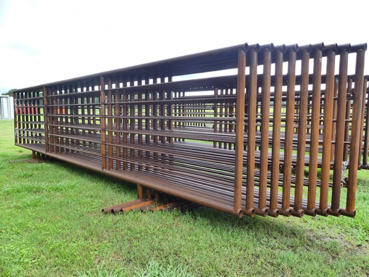(10)-24'-free-standing-panels-image-3