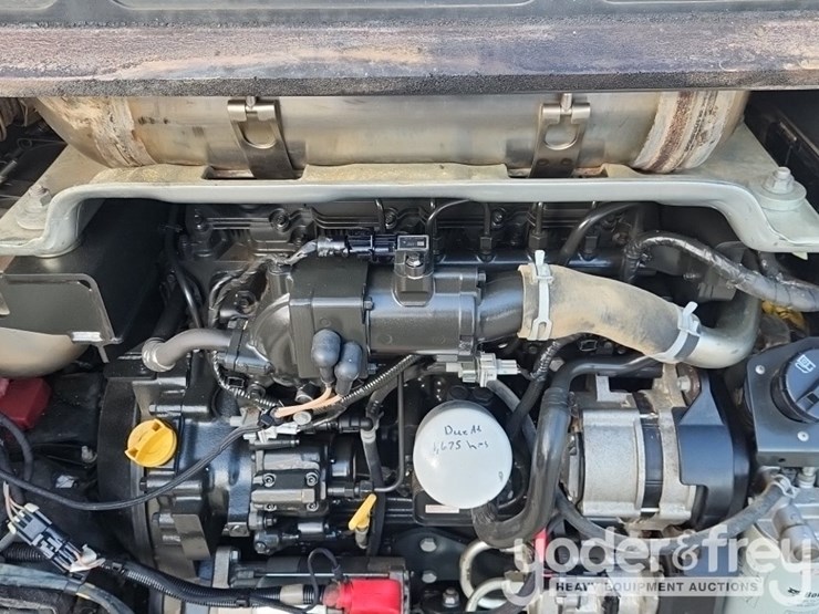 2021-bobcat-t870-image-10