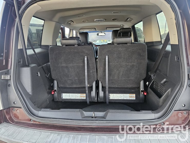 2010-ford-flex-image-32